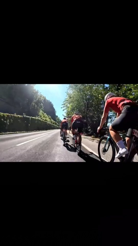 Das 3. Jahr in Folge haben unsere Mädels den KOTL im 10er-Team gerockt und dabei viel Schweiß auf der Strecke gelassen, aber noch viel mehr Spaß gehabt.
🤘🏻😝🔥
Wir hoffen, dass wir damit andere Mädels motivieren und inspirieren können.💕
Vielleicht gibt es dann ja mal von @king_of_the_lake_attersee eine Damenwertung😉
#kingofthelake #queenofthelake #girlspower💪❤️
